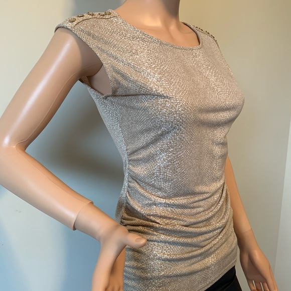 Calvin Klein Tops - 🌻3/20 Calvin Klein XS sleeveless shirt